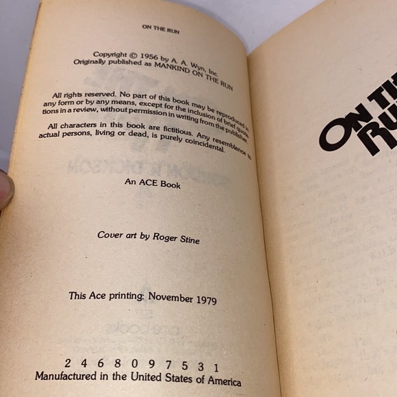 On The Run Gordon R. Dickson Vintage Science Fiction Softcover 1979 - Picture 9 of 10